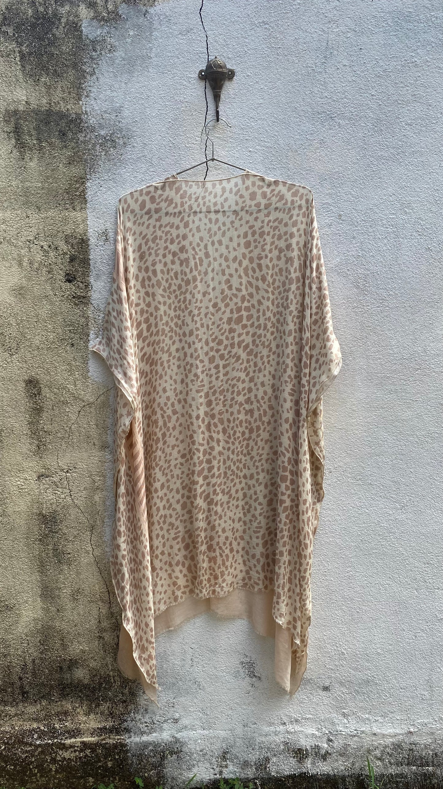 Beige Houndstooth Overlayer
